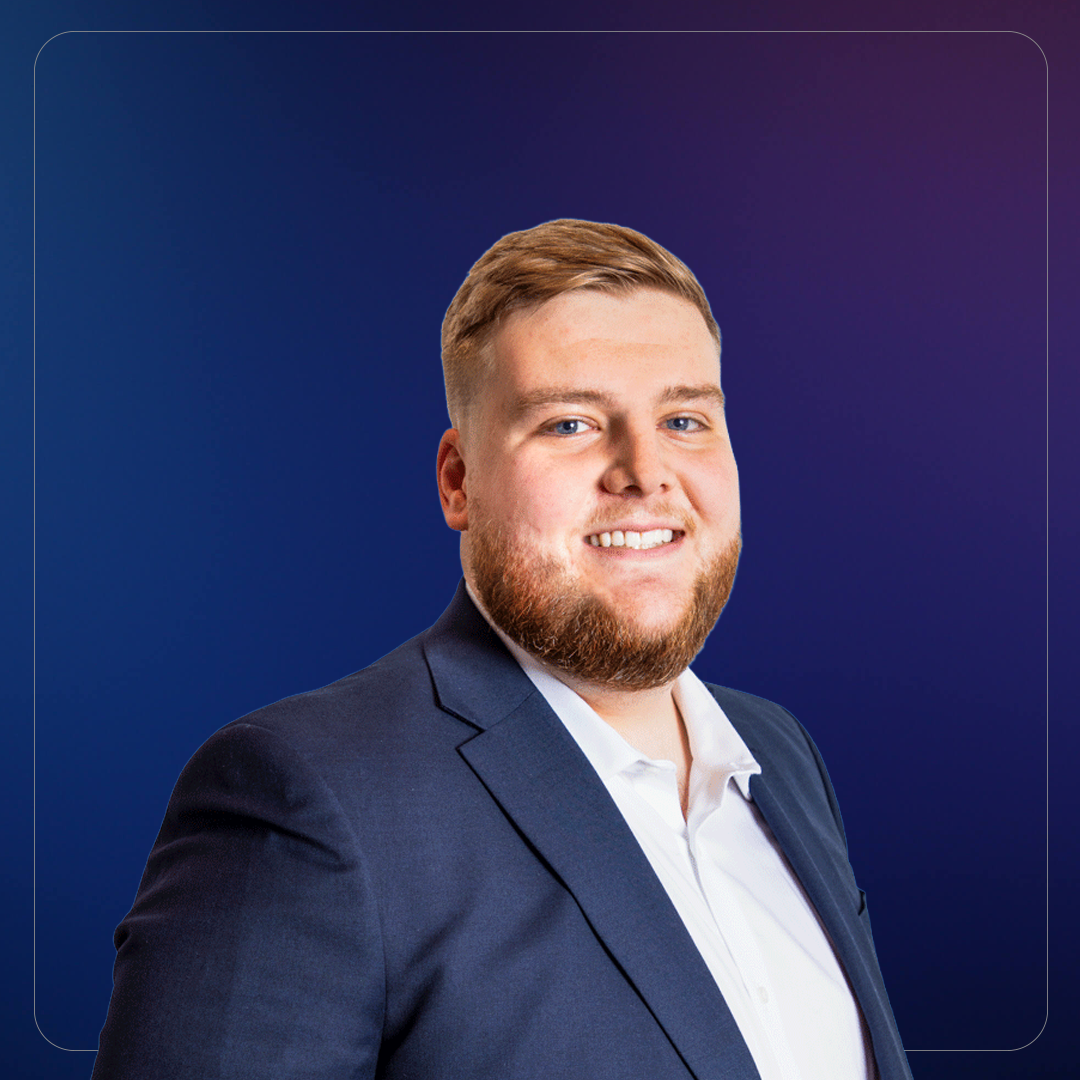 Lewis-Headshot-Contact-Page-2025